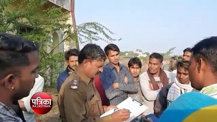 फंदे से झूलता मिला युवक का शव