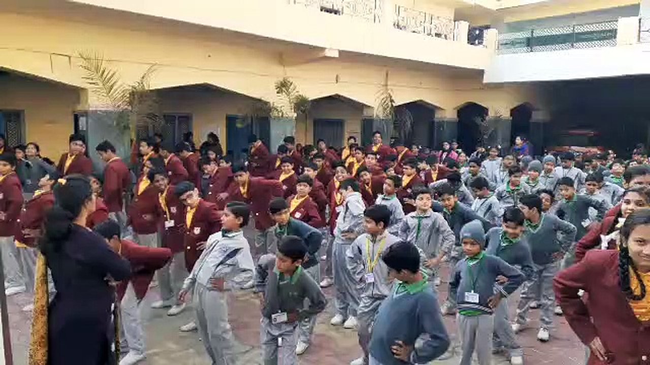 शारीरिक व मानसिक विकास के लिए योग जरूरी