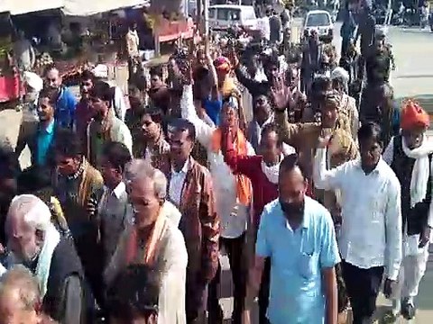शुगर मिल को शुरु कराने की मांग, निकाली पदयात्रा