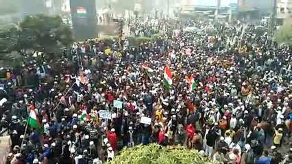 नमाज के बाद CAA-NRC के विरोध में भड़की हिंसा