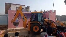 building broken in shivpuri