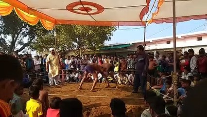 Male wrestlers showed bets and punches in the riot