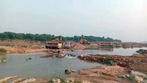 अवैध उत्खनन रोकने के दलों ने नहीं की कार्रवाई, हर दिन छलनी हो रहा नदी का सीना
