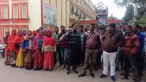 Katni nagar nigam Cleaners protest against demand for regularization