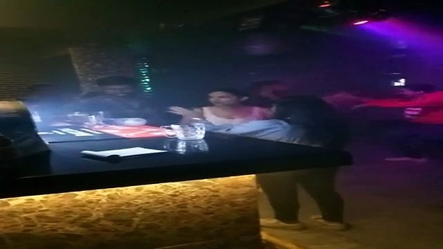 आचार संहिता का भी खौफ नहीं, वीआईपी रोड के होटल में आधी रात तक युवक-युवतियों ने छलकाए जाम