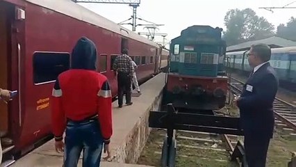 Descargar video: GM of West Central Railway visited Katni