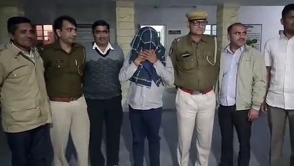A young man preparing for IAS duped a businessman as a girl