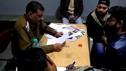 प्रारंभिक जांच में अवैध संबंधों को लेकर हत्या किए जाने की बात सामने आई