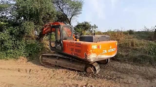 खनिज विभाग ने जब्त की जेसीबी और पोकलेन मशीन, अवैध रेत उत्खनन करने वालों पर कार्रवाई