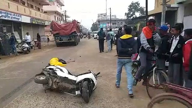 Teacher dies in accident