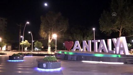 Antalya ve Muğla'da sokağa çıkma yasağının ardından sessizlik hakim