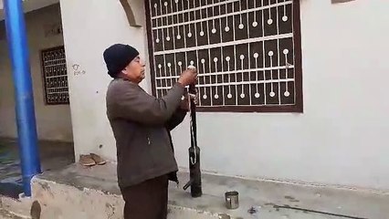 किसान ने बनाई कार्बेट से धमाके वाली बंदूक
