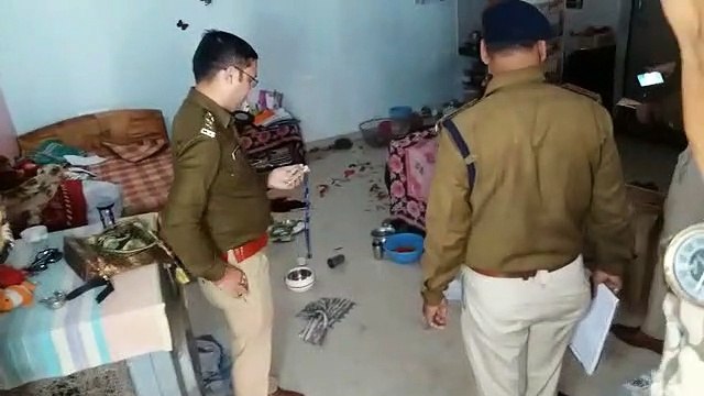 दिनदहाड़े घर में घुसकर दो युवतियों की हत्या, धारदार हथियार से किया ताबड़तोड़ वार