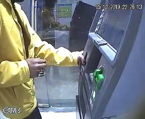 एटीएम टूटा देख रहवासियों ने दी पुलिस को सूचना
