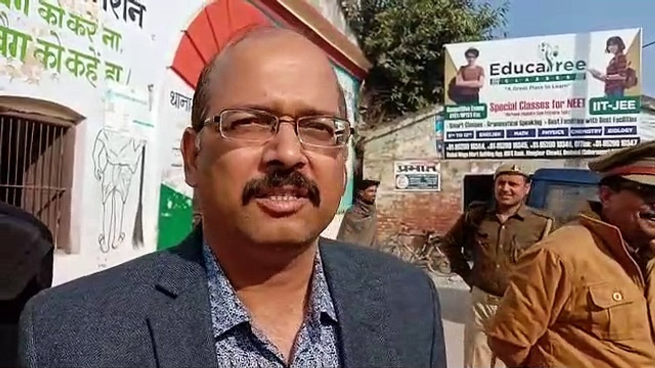 Deoband: 6 December को लेकर देवबंद की सड़कों पर दिखी पुलिस- देखें Video