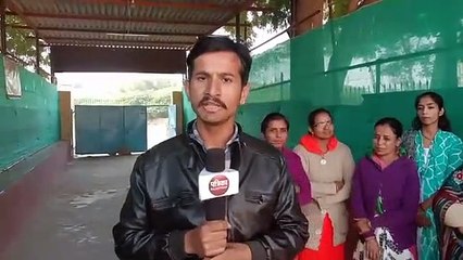 युवाओं व महिलाओं ने हैदराबाद पुलिस एंकाउटर का किया समर्थन,जमकर की आतिशबाजी