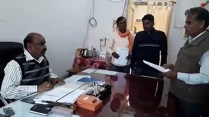 Mother's plea: Farmers' association gives memorandum to bring Barelal