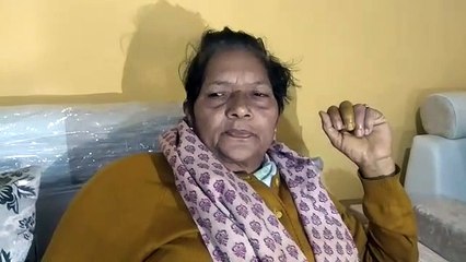 मेरठ के खरखोदा से गई थीं अपने बच्चों के साथ प्रियंका से मिलने