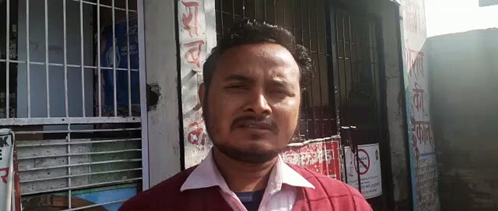 दो शराब की दुकानों की दीवार तोड़कर भारी मात्रा...