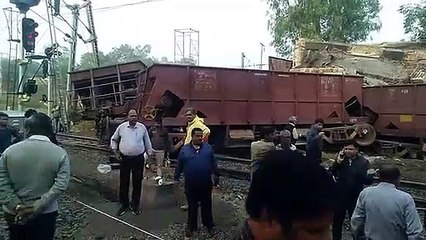रतलाम में बड़ा रेल हादसा, मालगाड़ी हुई रोल बेक