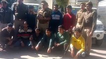 सवेरे कोरियर कि बंद गाड़ी में मीट तस्करी की सूचना पुलिस को मिली थी