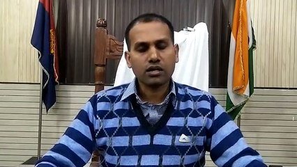 Tải video: पत्नी को गोली मारने के बाद खुद के सिर में मारी गोली