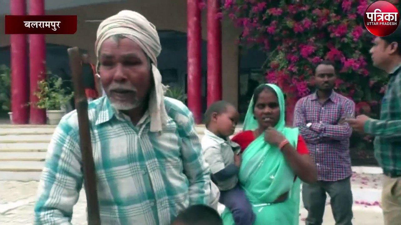 नेत्रहीन दिव्यांग परिवार आवास के लिये ठोकरें खाने को मजबूर