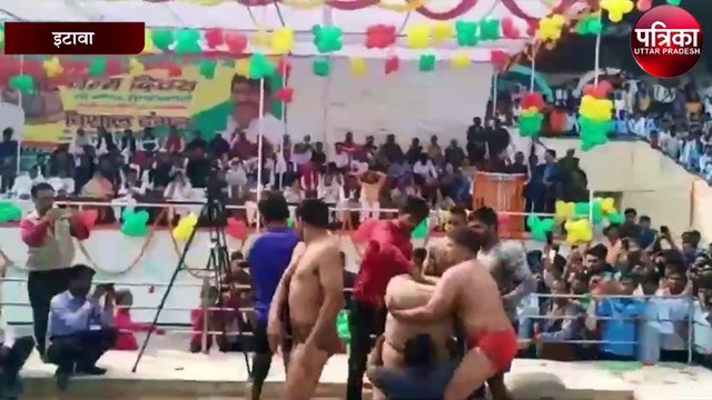 शिवपाल ने कार्यकर्ताओं संग मनाया मुलायम का जन्मदिन, देखें वीडियो