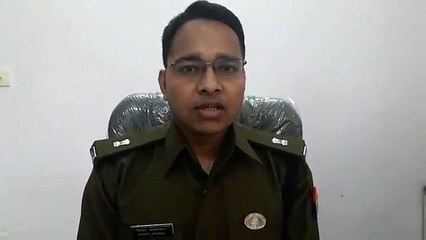 Breaking- Noida में मेट्रो के आगे कूदकर 25 साल के युवक ने किया सुसाइड- देखें वीडियो