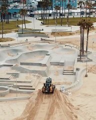 Download Video: Ensablement du skatepark de Venice Beach pour empêcher les skaters de venir !