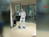 Ankara'da hastası iyileşen doktor 'Michael Jackson dansı' yaptı
