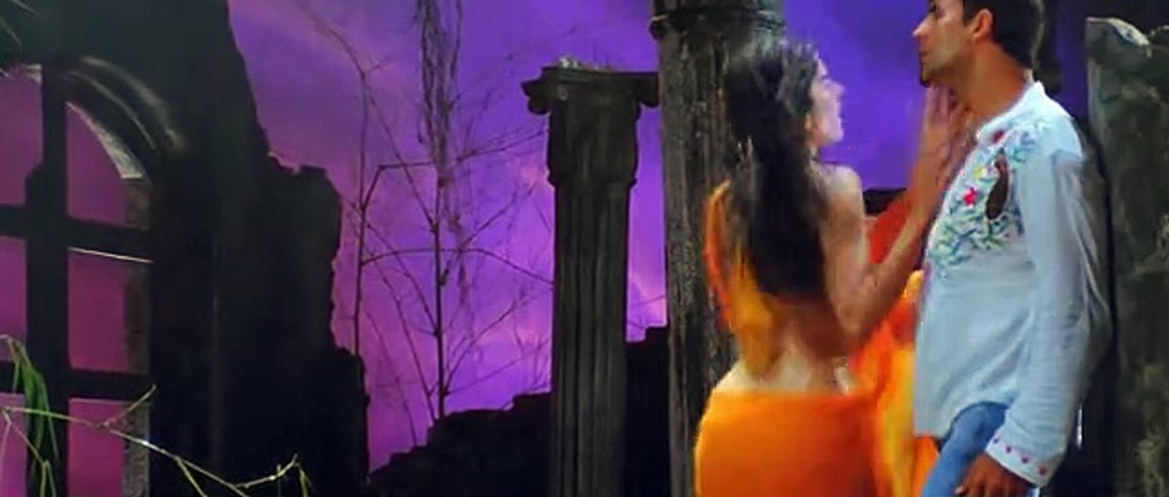 Gale Lag Ja - De Dana Dan  Akshay Kumar, Katrina Kaif, Suneil Shetty, Paresh Rawal