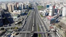 Kısıtlamanın 2'inci gününde İstanbul'da yollar boş kaldı