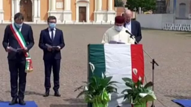 İtalya'nın Carpi kentinde Belediye Başkanı Alberto Bellelli, koronavirüse karşı Kur'an-ı Kerim okuttu