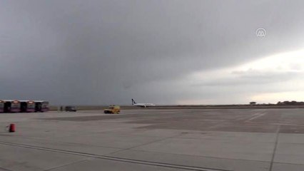 KKTC'den getirilen 189 Türk vatandaşı yurda yerleştirildi