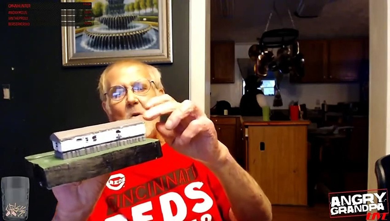 ANGRY GRANDPA LOVES DOMINO'S PIZZA!