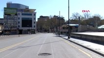 Malatya'da meydan ve sokaklar boş kaldı