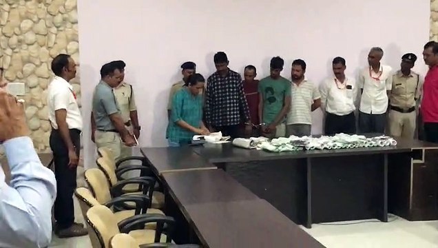 क्राइम ब्रांच ने वाट्सऐप के जरिए सट्टा लेने वाले आरोपियों को पकड़ा।