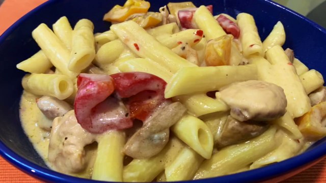 Italian chicken Pasta in white sauce | Italian Penne Pasta | चिकन वाइट सॉस पास्ता