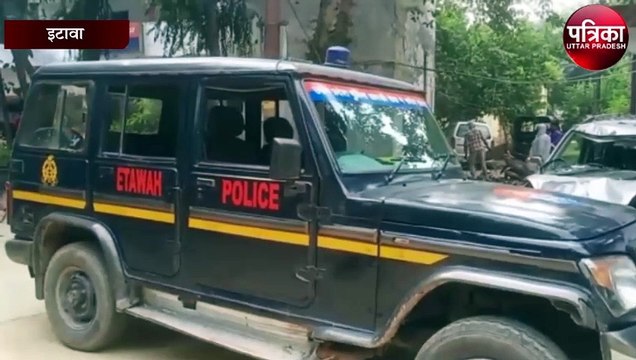 करवाचौथ से पहले इटावा पुलिस की फ्री हैलमेट बांटने की अनोखी पहल की चारो ओर चर्चा