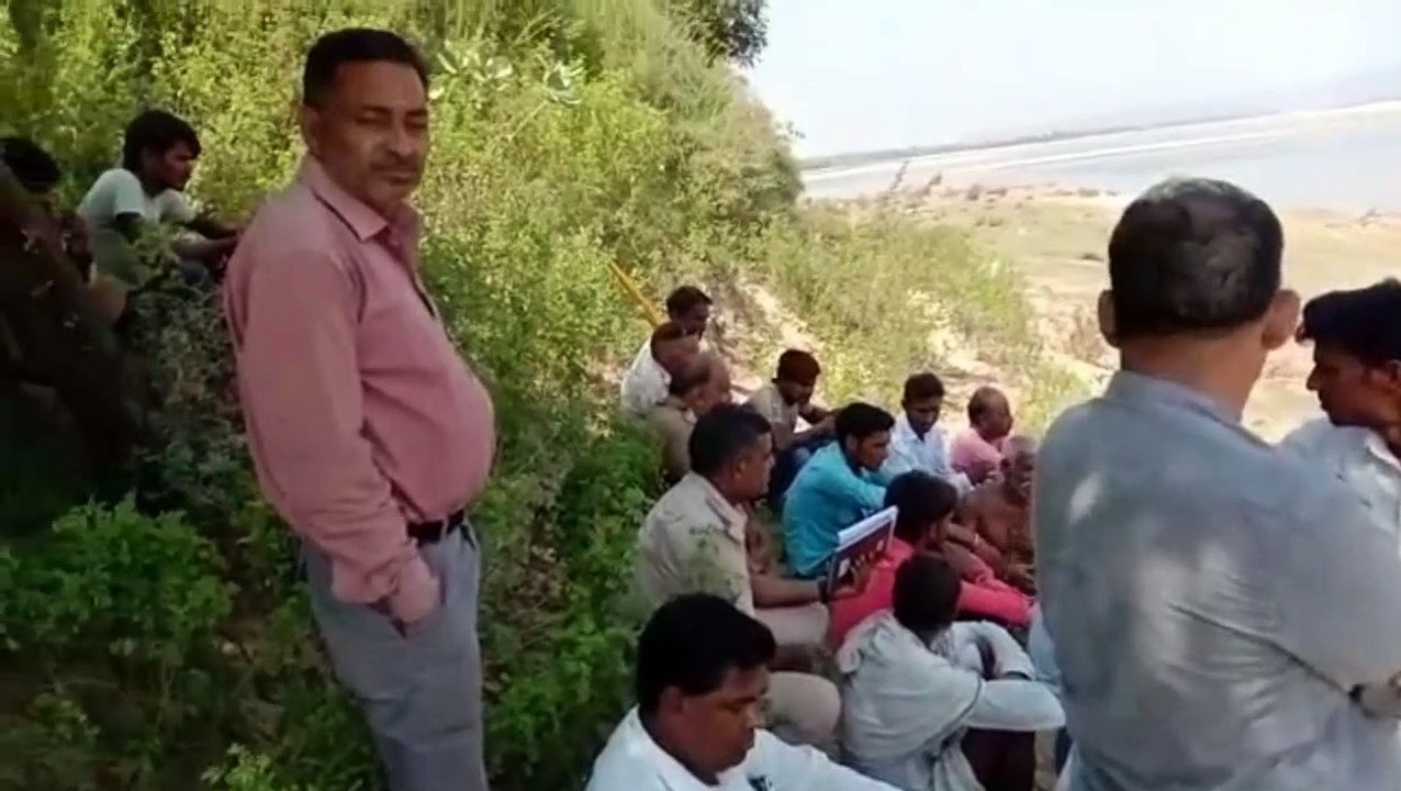 बालक को पानी में खींच ले गया मगरमच्छ,नहाने गया...