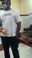 लाश का सौदा: शव का पोस्ट मार्टम करने के लिए कर्मचारी ने लिया 500 रुपए का घूस, VIDEO हुआ वायरल