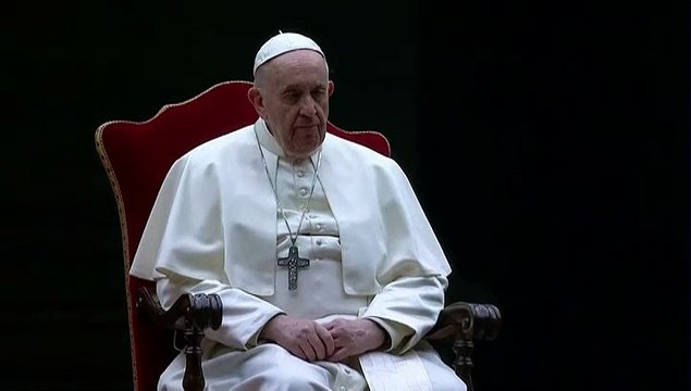 El papa preside el viacrucis del Viernes Santo sin la presencia de fieles