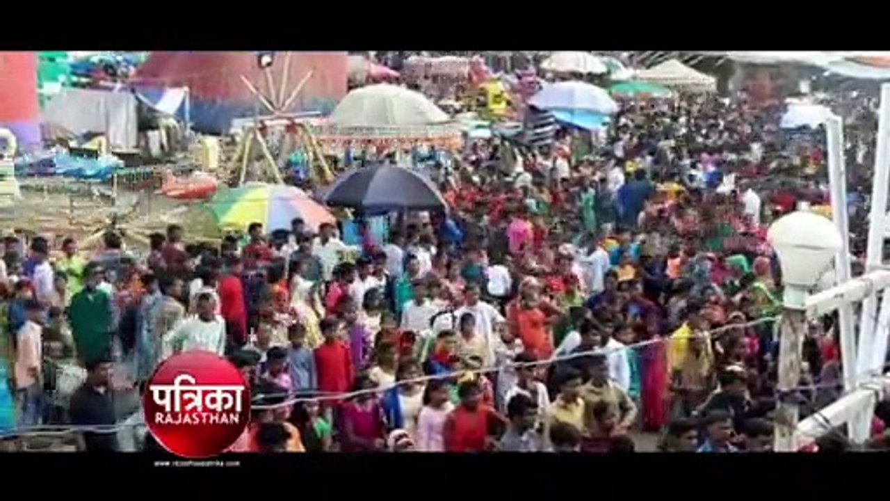 बांसवाड़ा दशहरा मेले में उमड़ी भीड़
