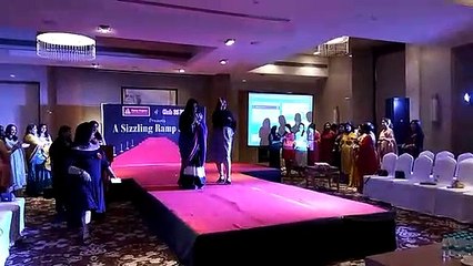 स्पाइसी शुगर क्लब का सीजलिंग रैम्प शो