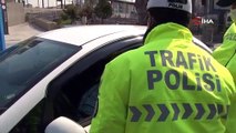 Sokağa çıkma yasağına uymadığı için para cezası kesilen sürücü: “Hata yaptık, çıktık”