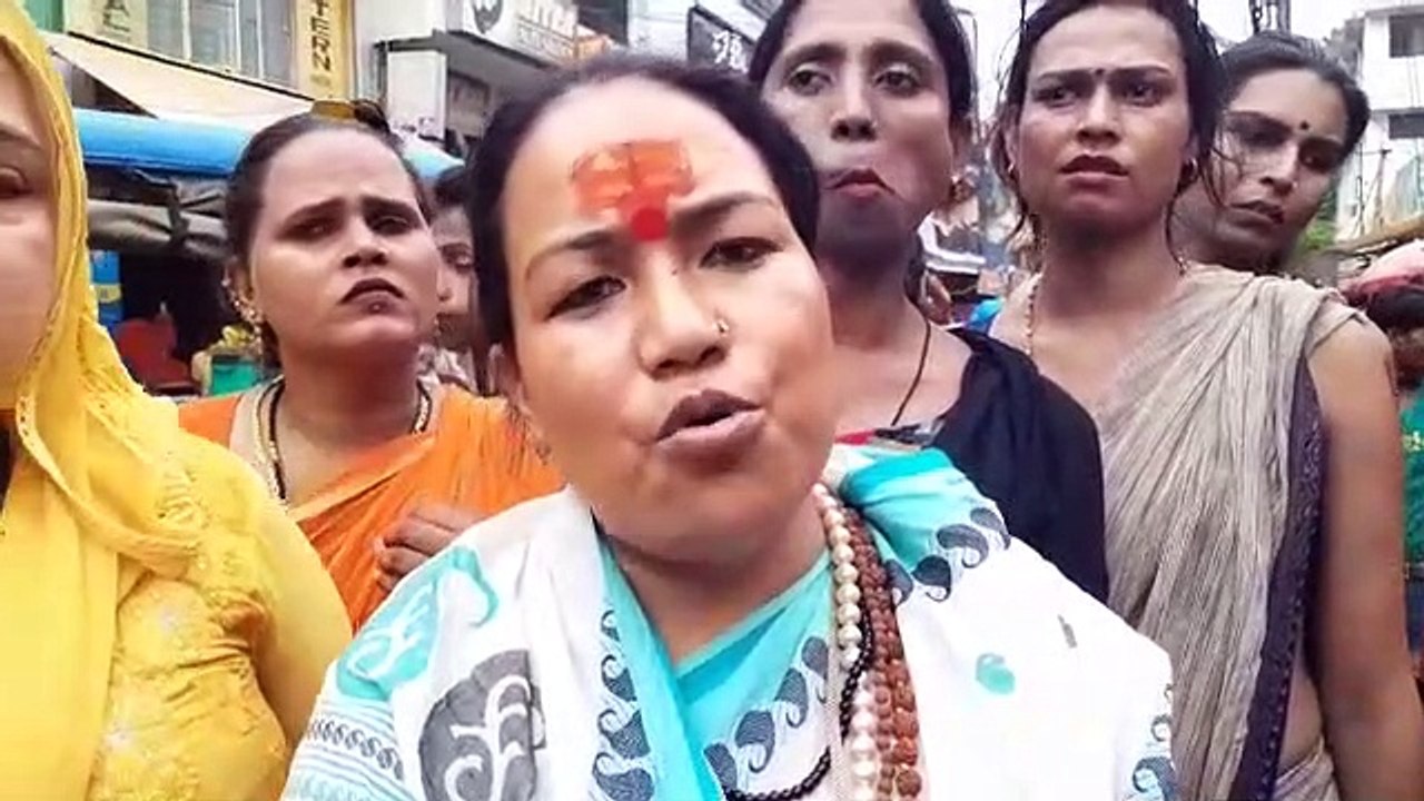 Fight supremacy in Kinnar factions in Prayagraj