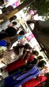 Fiercely beaten in two groups of kinnar