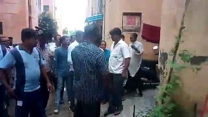 हत्या के शक में पकडऩे पहुंची पुलिस तो टॉवर पर चढ़ गया प्रेमी, बोला- कूदकर दे दूंगा जान