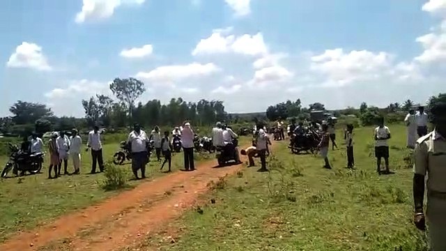 वायुसेना के हेलीकॉप्टर की आपात लैंडिंग